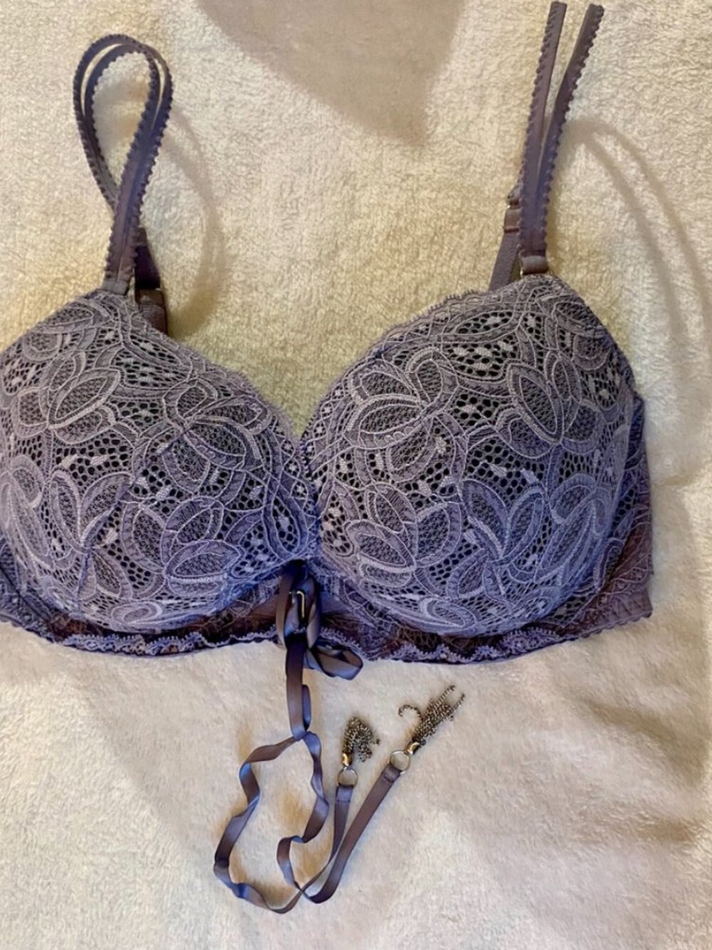 Victoria’s Secret Very Sexy Push Up Bra SZ: 36D Purple Lace Tassel